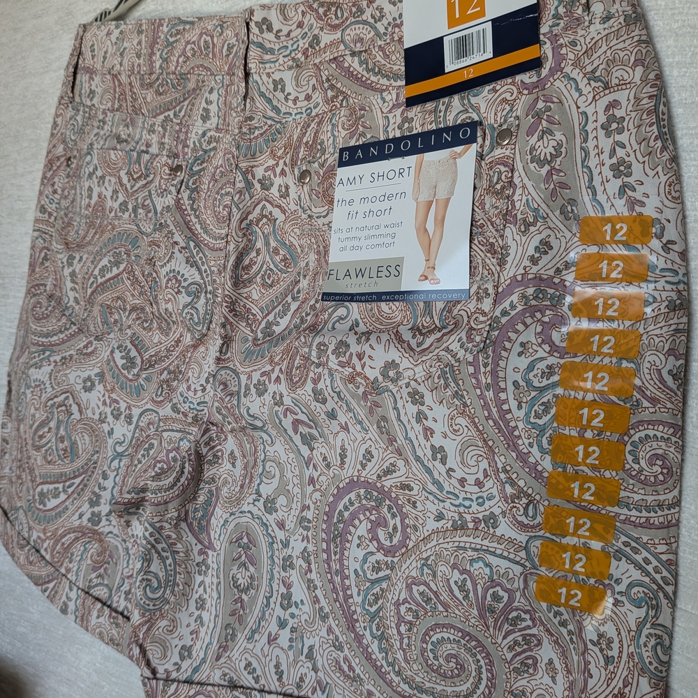 Bandolino Shorts Size 12 High Rise 98% Cotton Paisley Print Brown Pink Blue NWT - Picture 5 of 16